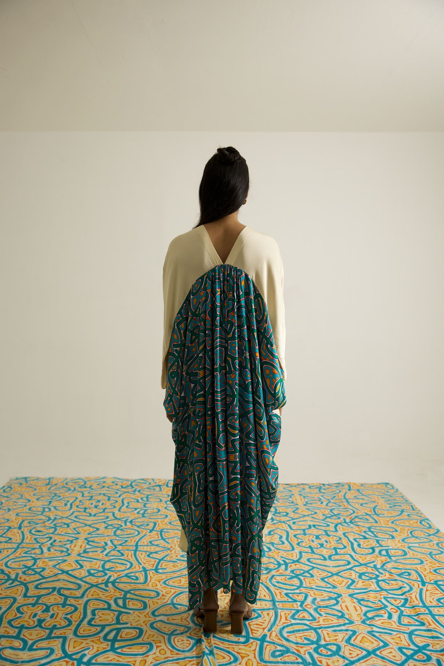 URBAN CROWD FILLED KAFTAN