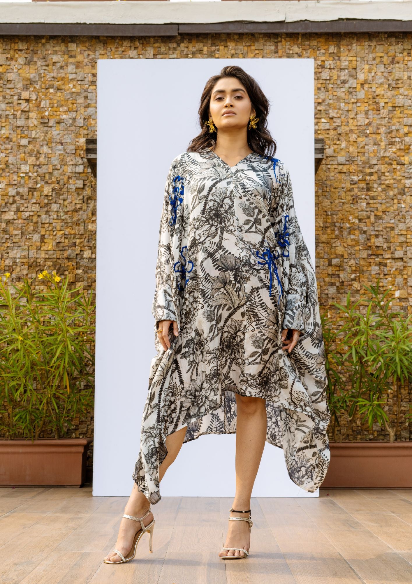 BOTANICAL SYMPHONY BAT SLEEVE KAFTAN