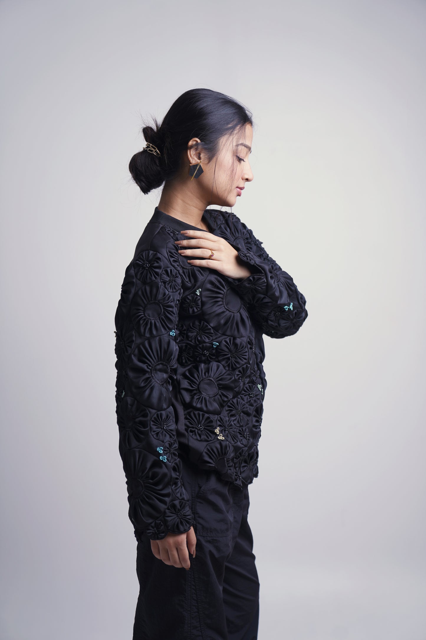 SMOCK BLOOM SWEATSHIRT