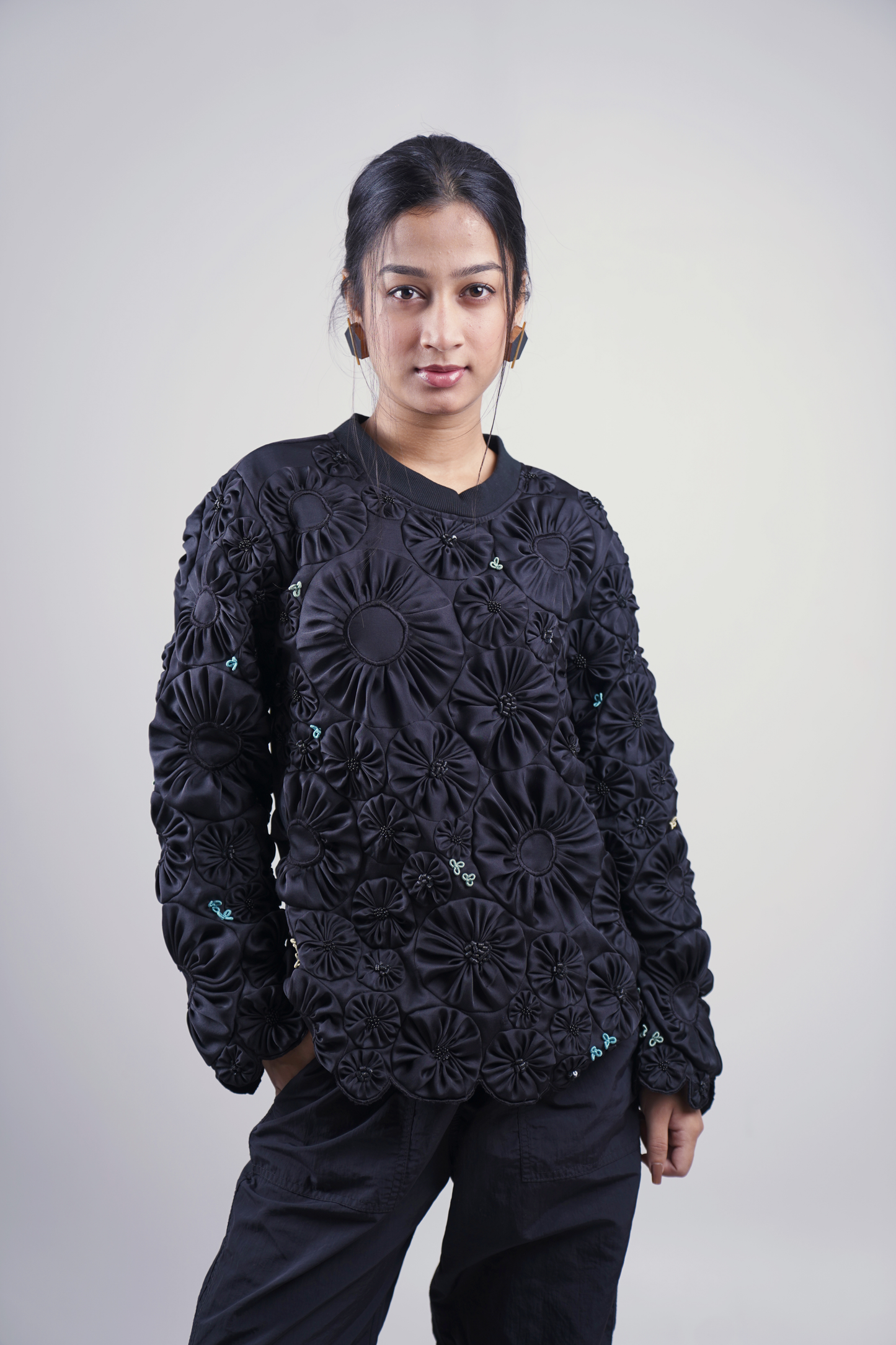 SMOCK BLOOM SWEATSHIRT